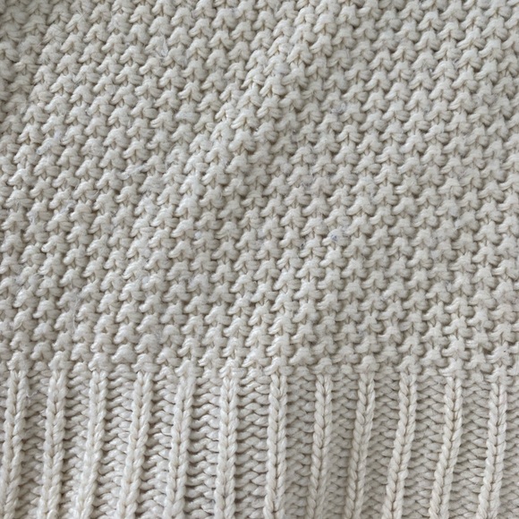 Editorial Thick Knit Sweater - Picture 3 of 3